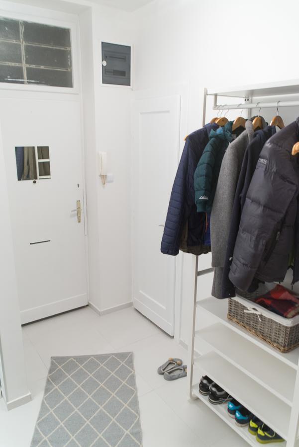 Bright & Stylish Studio Home, Superbly Located Sarajevo Bagian luar foto